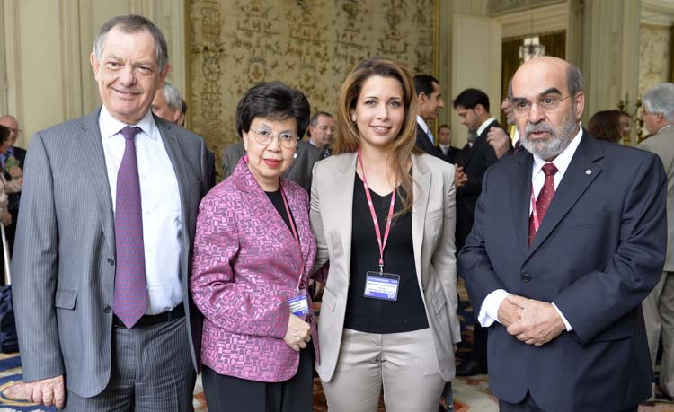 Dr Bernard Vallat, OIE Director General (left), Dr Margaret Chan, Director-General of the World Health Organization (WHO) and (right) Mr José Graziano da Silva, Director-General of the Food and Agriculture Organization of the United Nations (FAO), are pictured with HRH Princess Haya