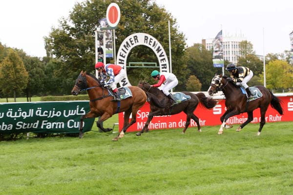 Phraseur Kossack lands the Wathba Stud Farm Cup